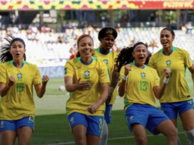 Brasil vence Inglaterra de virada e vai às oitavas da Copa Feminina Sub-20