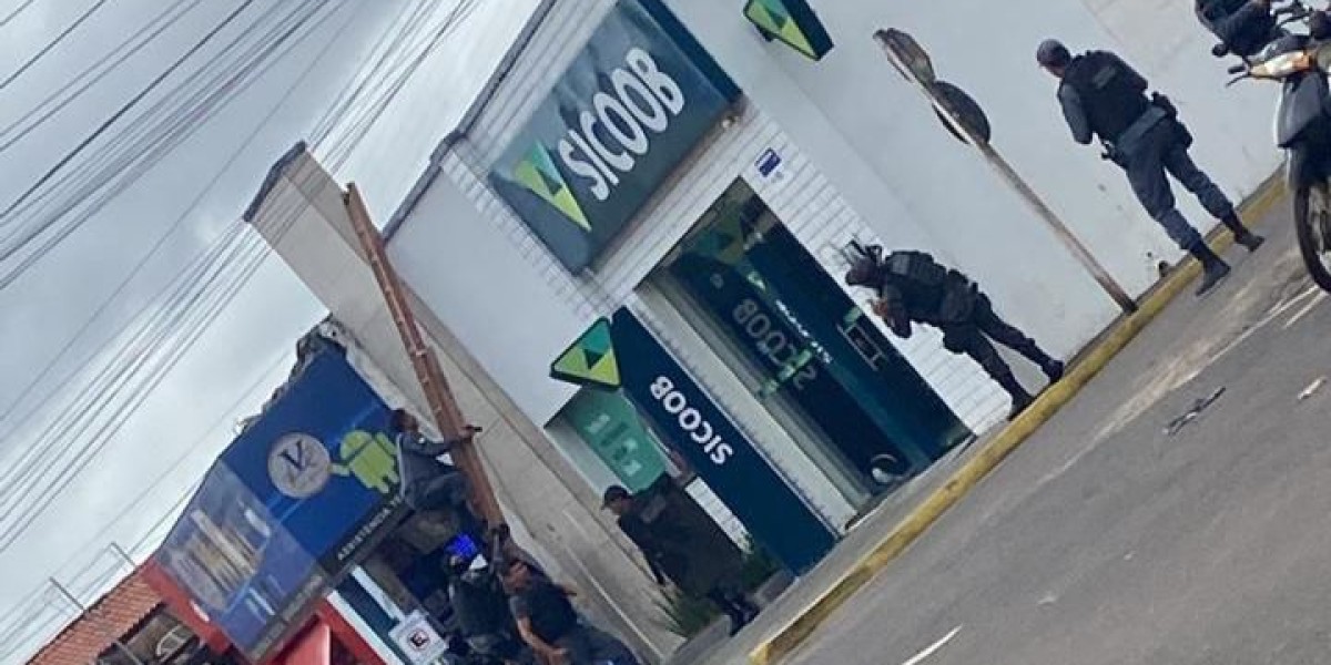 Criminosos roubam agência bancária em Presidente Dutra