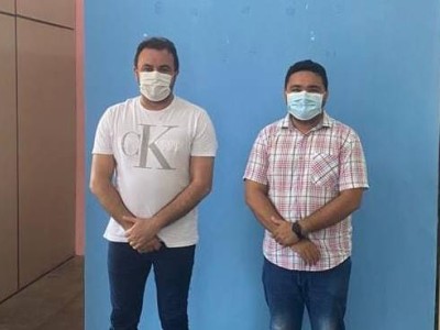 Presidente da Câmara vereadores de Caxias Teódulo Aragão, visita obra do centro de iniciação ao esporte