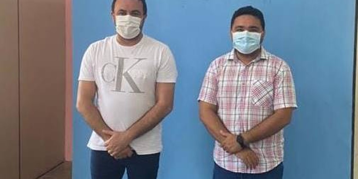 Presidente da Câmara vereadores de Caxias Teódulo Aragão, visita obra do centro de iniciação ao esporte