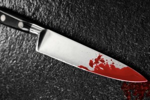 Homem é preso suspeito de atacar companheira com faca após discussão por comida em Bequimão