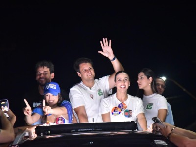 Amanda Gentil e Daniella movimentam Caxias com a maior carreata da região Leste