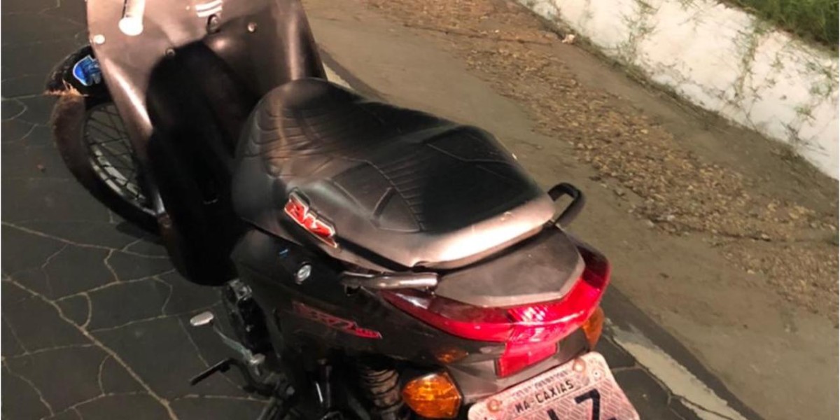 Polícia Militar recupera motocicleta com restrição de roubo durante Operação Cidade Segura m Caxias