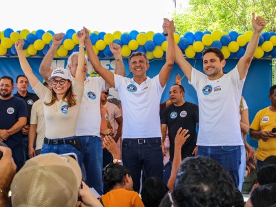 Nonatinho reúne multidão em grande adesivaço e dá início à campanha em Matões