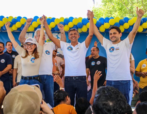 Nonatinho reúne multidão em grande adesivaço e dá início à campanha em Matões