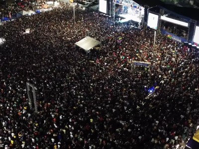 Caxias comemora 203 anos com multidão de mais de 70 mil pessoas e shows que marcaram a história da cidade