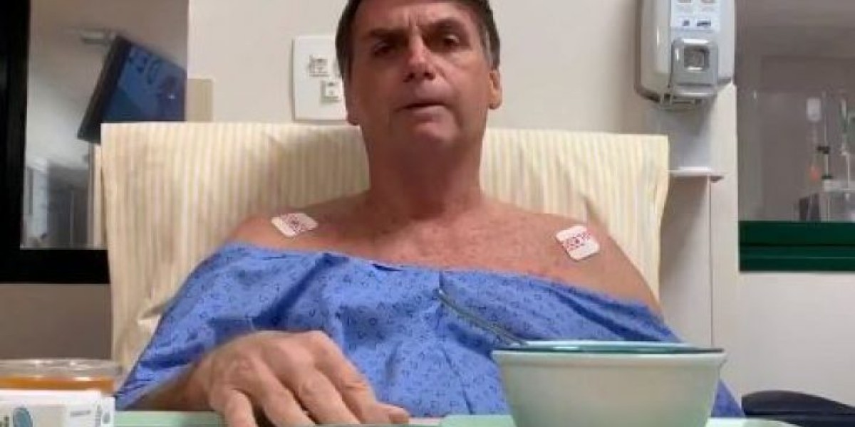 Bolsonaro é internado nos EUA com dores abdominais