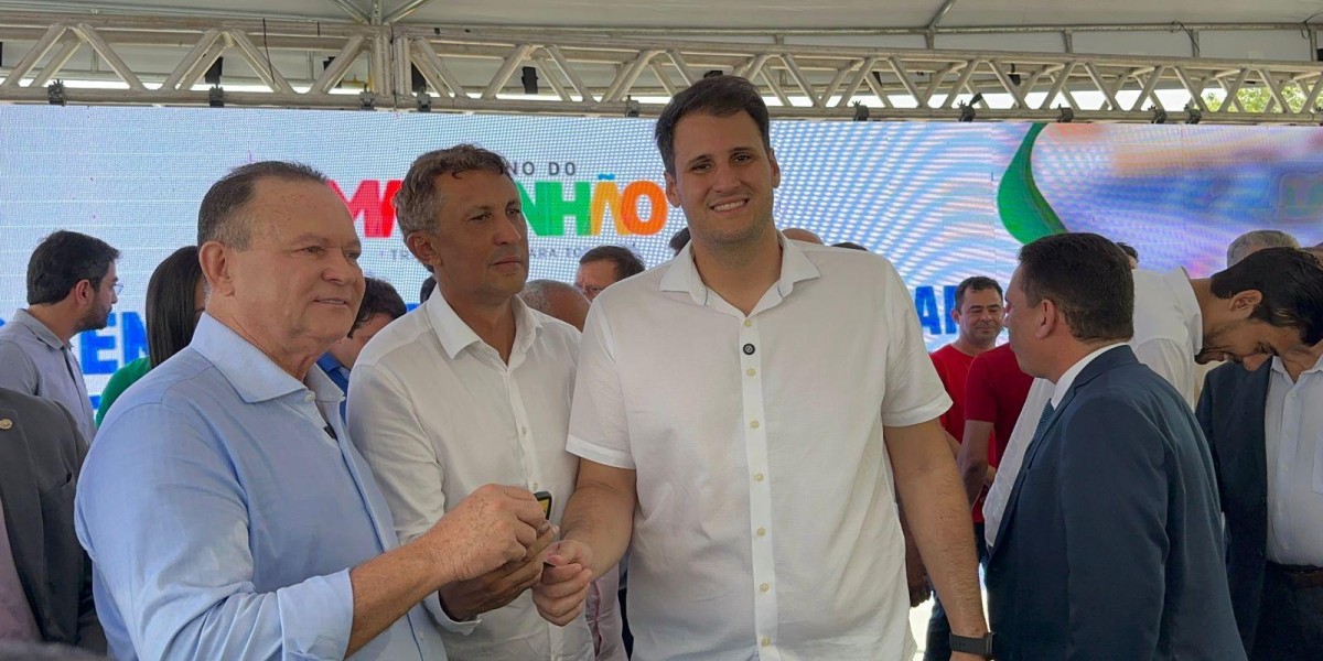 Prefeito Nonatinho recebe do governador Carlos Brandão, Ambulância e Viatura da PM para a cidade de Matões