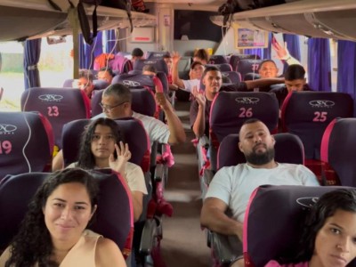 Atletas de São João do Sóter embarcam para disputar a Taça das Favelas Nacional em São Paulo