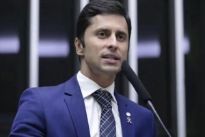 Duarte Jr. relata ataque a tiros contra carro durante agenda em Morros