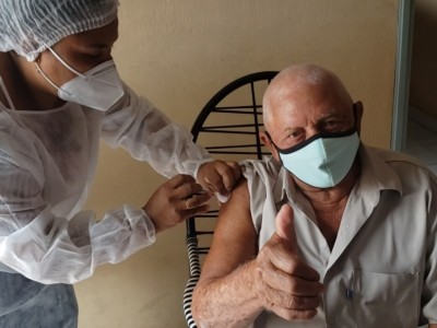 Prefeitura de Gonçalves Dias inicia vacinação domiciliar de idosos contra a Covid-19