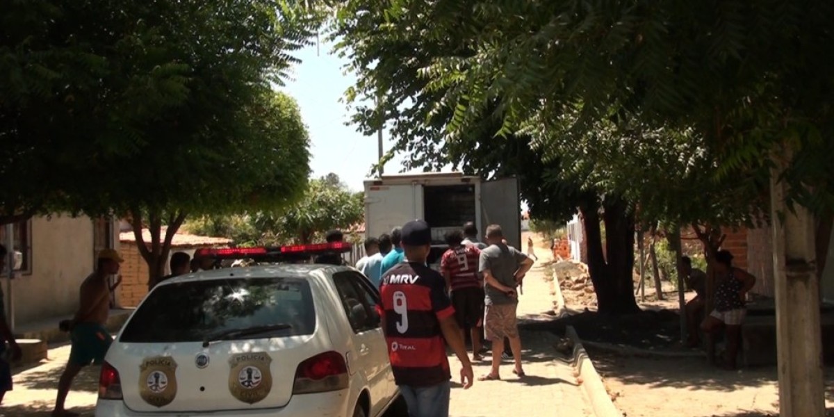 Homem é morto a tiro no bairro Teso Duro após briga entre grupos rivais 