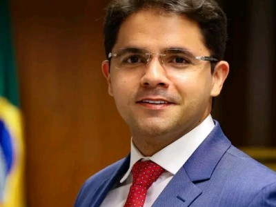 Prefeito Bruno Silva é reeleito com 69% dos votos, aponta pesquisa