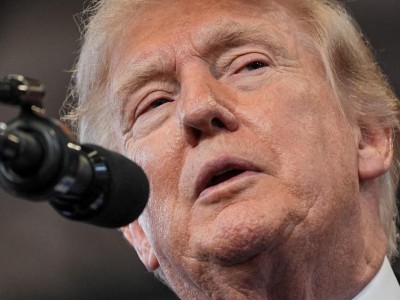 Trump anuncia nova ofensiva econômica contra o Irã e ameaça países aliados