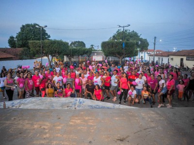 Prefeitura realiza caminhada em alusão a Campanha do Outubro Rosa em Matões