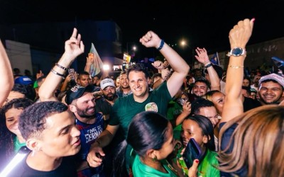 Presidente Dutra recebe multidão em ato político com Orleans Brandão e reforça apoio à sua candidatura ao Governo do Maranhão