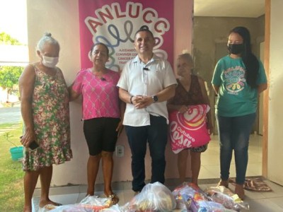 Vereador Mário Assunção, fez entregas de cestas básicas para o Lar da Divina Providência e  Anlucc 