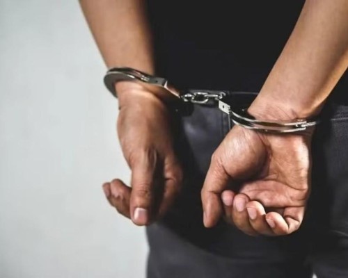 Tentativa de levar filha à força termina com prisão e confronto com policiais em Grajaú