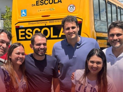 Em parceria com o Governo do Estado, Fernando Pessoa entrega obras e veículos em Tuntum