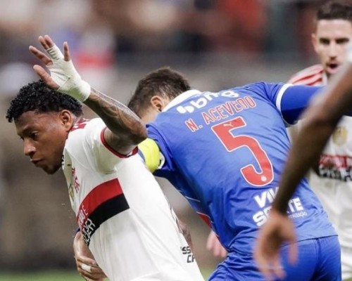 Flamengo vence Bahia e retorna para a liderança do Brasileiro