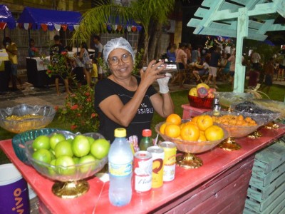 Abertura da Feirinha Gastronômica tem sucesso de público