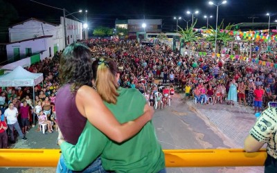     Em demonstração de força política, Grupo G6 reúne multidão em Festa das Mães em Aldeias Altas