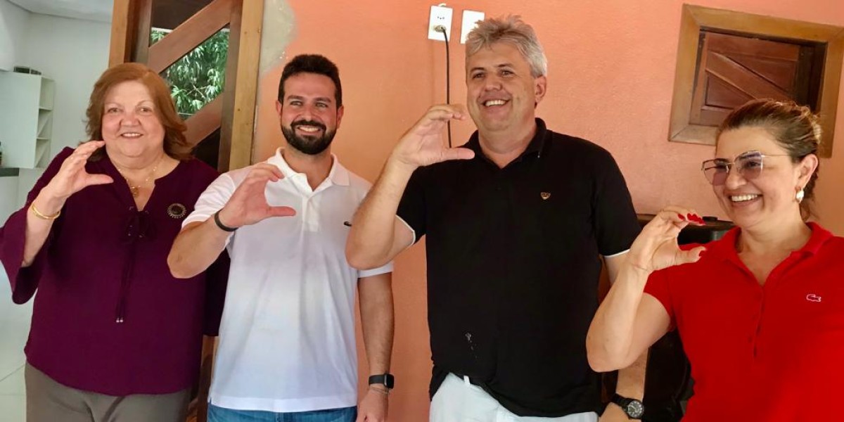 Empresário Ironaldo Alencar reúne  pré-candidatos a deputados em almoço em Caxias  