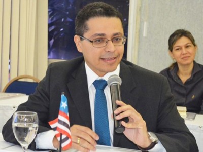 Secretário de Saúde faz alerta para terceira onda de Covid-19 no estado