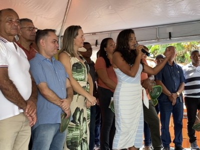 Prefeita de São João do Sóter promove café da manhã em comemoração ao dia internacional do trabalhador 