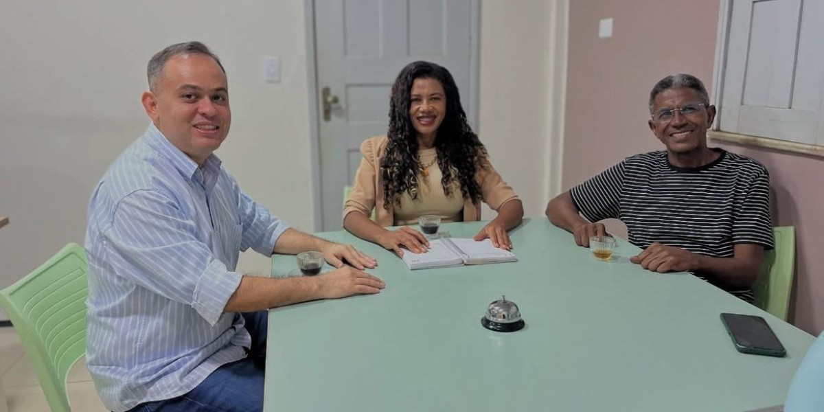 Prefeita Lacerda se reúne com Catulé Júnior e Comandante Geral da Polícia para fortalecer parcerias em São João do Sóter