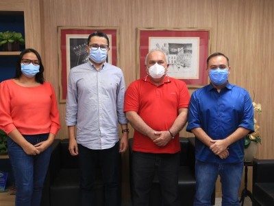 Prefeito de Aldeias Altas se reúne com secretário estadual de saúde, Carlos Lula em São Luís 