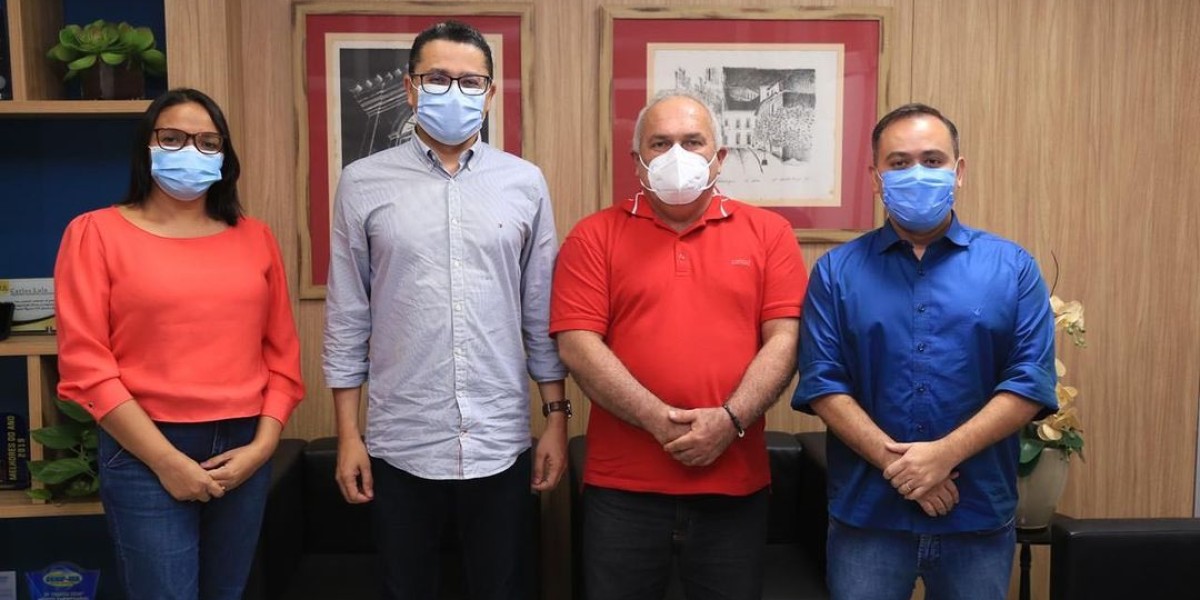 Prefeito de Aldeias Altas se reúne com secretário estadual de saúde, Carlos Lula em São Luís