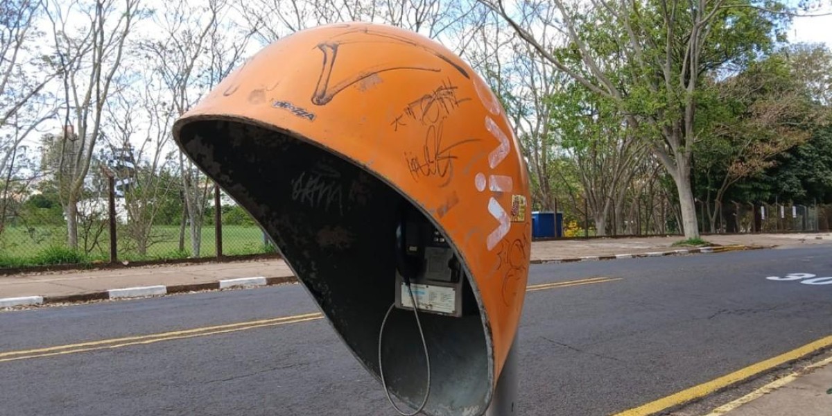 Orelhões serão retirados das ruas de todo o Brasil