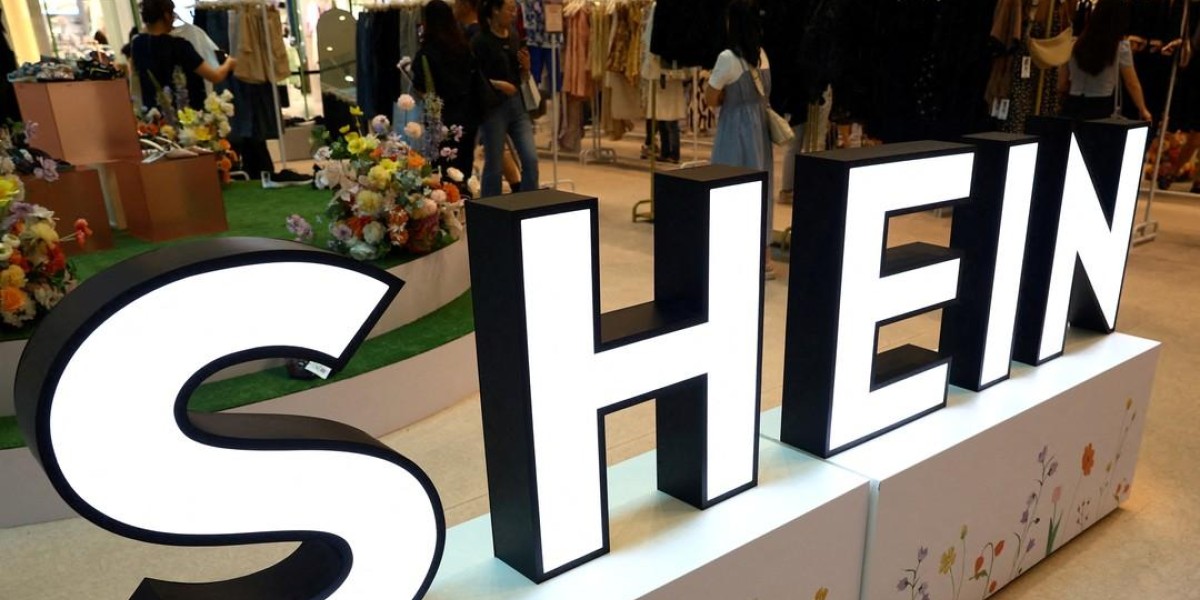 Shein inaugura 1ª loja física no mundo em Paris sob protestos e polêmica por bonecas sexuais que lembram crianças