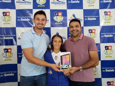 Prefeito Toinho Patioba realiza entrega de tablets e coletes para Agentes Comunitários de Gonçalves Dias