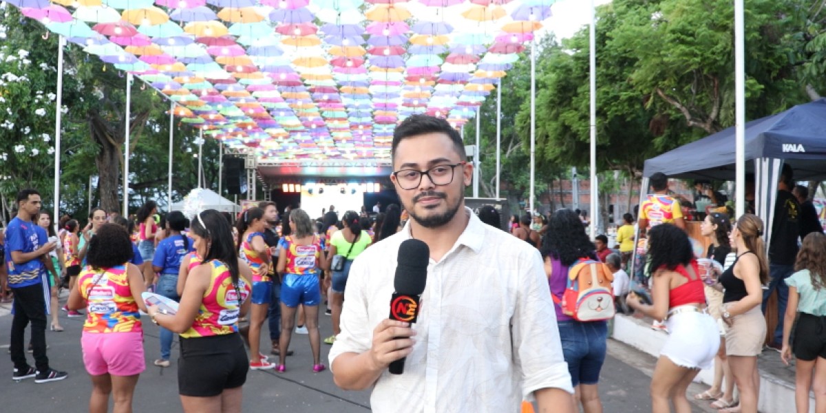 Confira como foi o primeiro dia de carnaval na rua das sombrinhas, em Caxias 