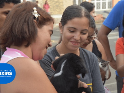 Feirinha de Adoção de Animais é realizada na Praça Dom Luís Marelim