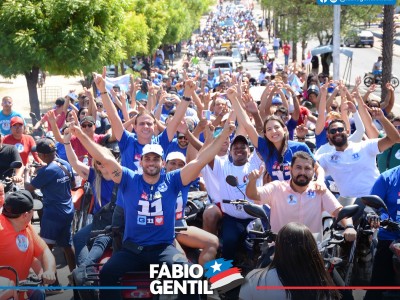 Milhares de pessoas participam da Motocada do Gentil Neto  