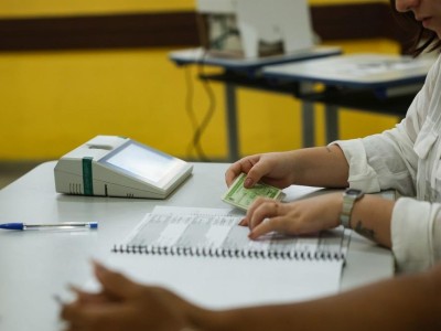 Atuação como mesário garante folgas e outros benefícios nas eleições