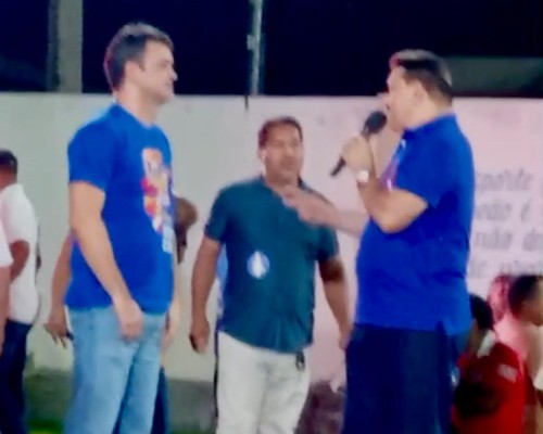 Rejeição de Rubens Júnior é demonstrada pelo público em evento em Matões