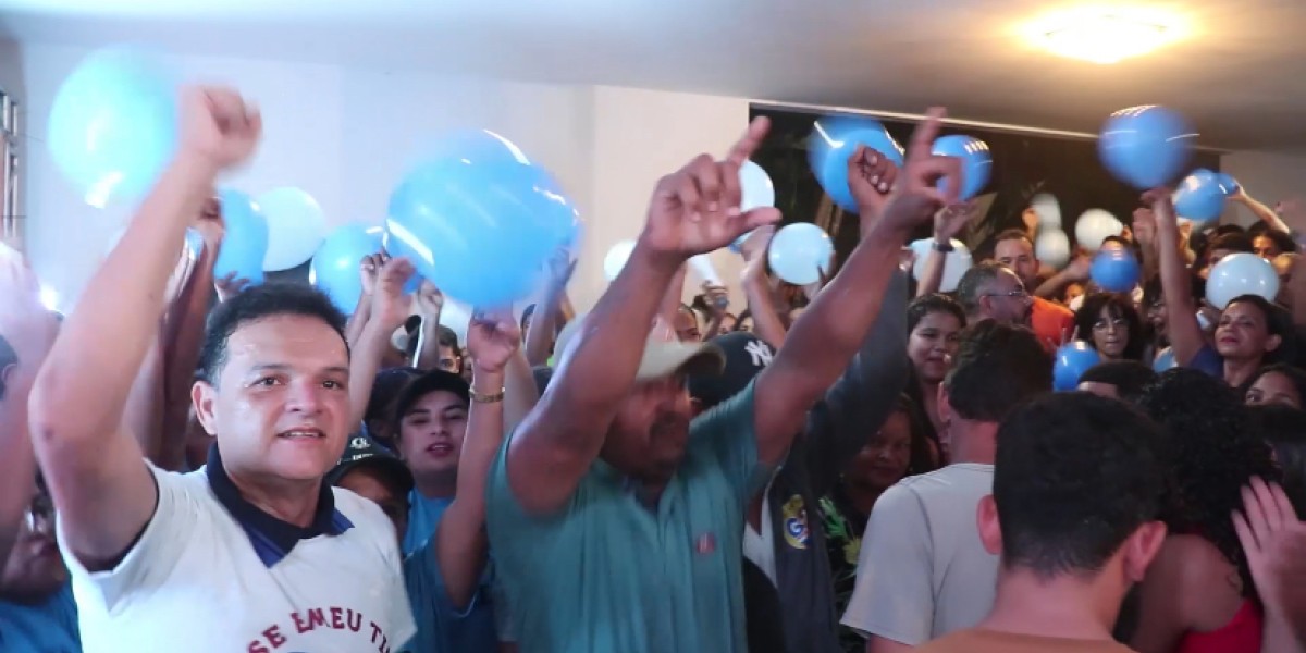 Vereador Durval arrasta uma multidão de pessoas no lançamento de sua pré-campanha, em Caxias 