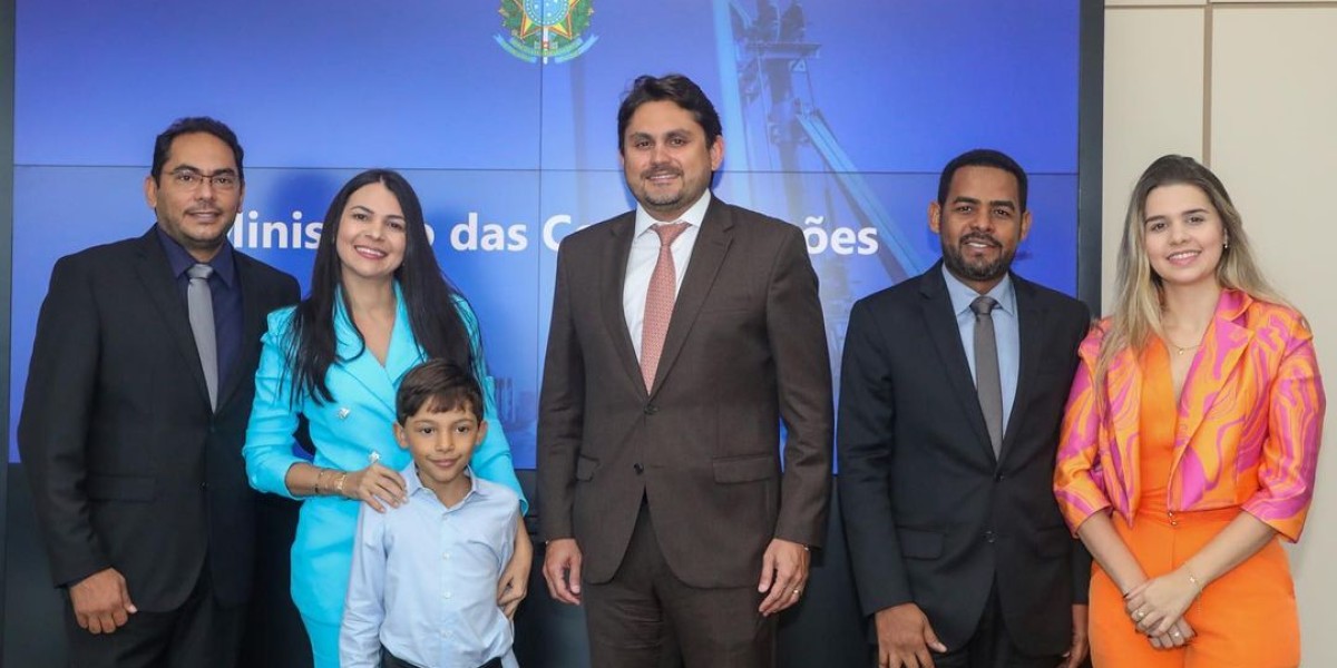 Prefeito de Imperatriz, Assis Ramos, se reúne com ministro das comunicações em Brasília 