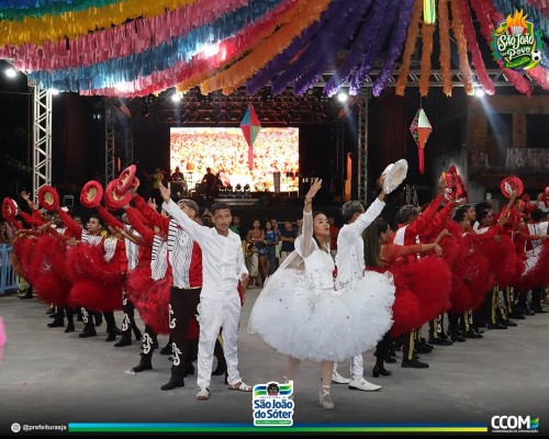 Primeira noite de festa em São João do Sóter