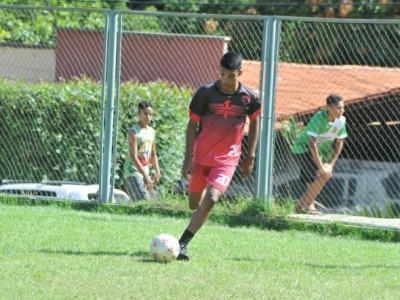 Prefeitura comemora dia do trabalhador com atividades esportivas em Matões