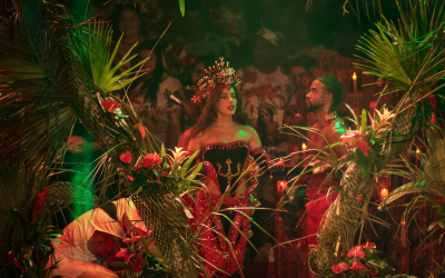 Anitta é coroada rainha de bateria da Grande Rio e emociona comunidade