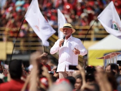Lula lança campanha à reeleição em reduto histórico e promete reforço no combate ao crime organizado