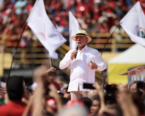 Lula lança campanha à reeleição em reduto histórico e promete reforço no combate ao crime organizado