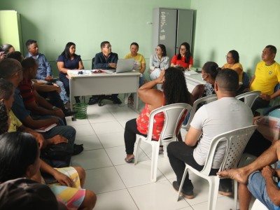 Prefeitura de São João do Sóter discute com pequenos produtores ações do Programa Alimenta Brasil