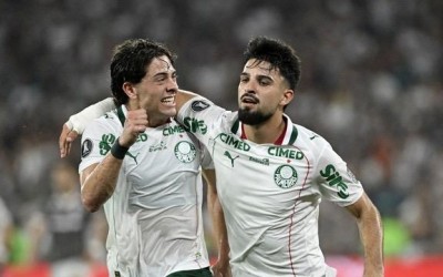 Palmeiras vence Fluminense e sai em vantagem por vaga na final da Libertadores