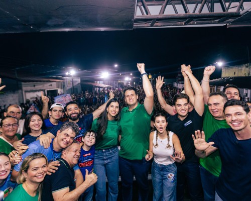 Orleans Brandão arrasta multidão em Peritoró e afirma estar pronto para “ser o melhor governador que o Maranhão já viu”